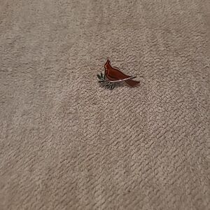 Red Cardinal Bird On Tree Branch Green Leaves Silver Tone Enamel Lapel Pin